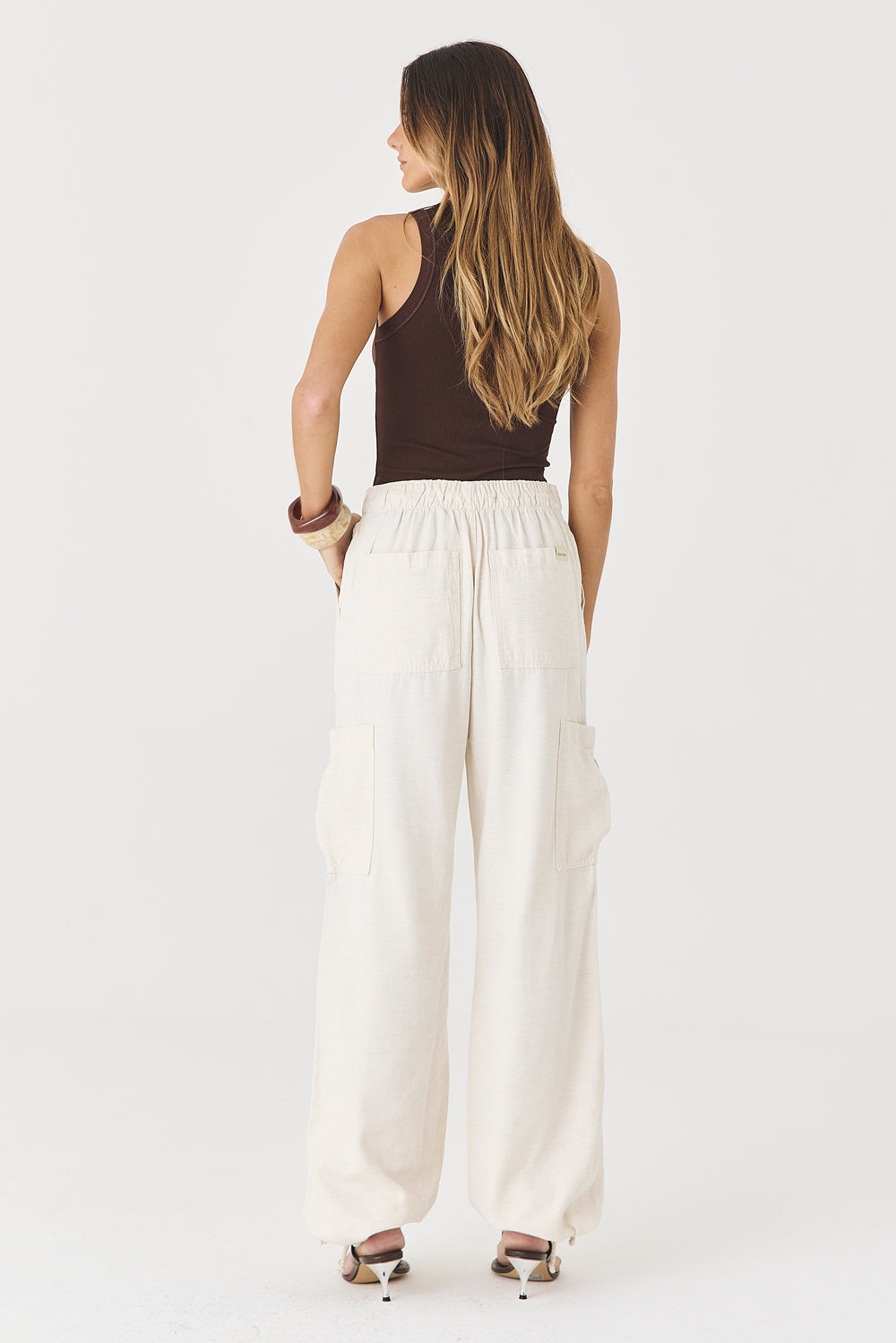 CALÇA JULIETA FEMININA CARGO AMARRAÇÃO SARJA