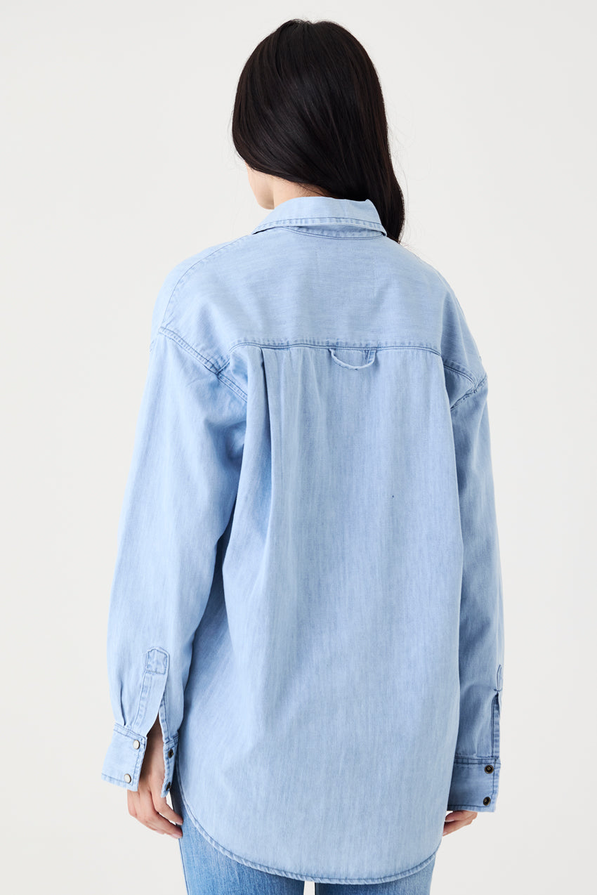 CAMISA FEMININA JEANS CLARO