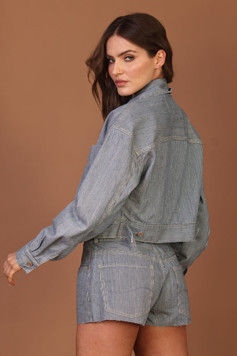 Jaqueta Cropped Listrada Jeans