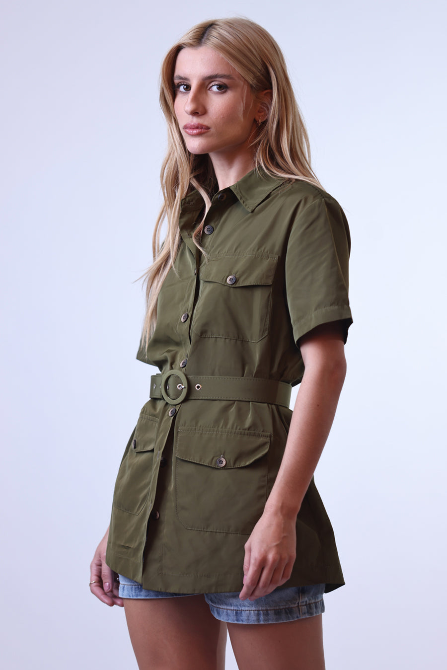 Camisa Longa Com Cinto Forrado Verde Oliva
