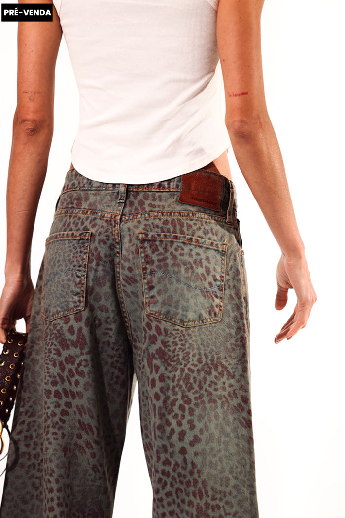 CALÇA MARIA FEMININA BARREL ANIMAL PRINT JEANS