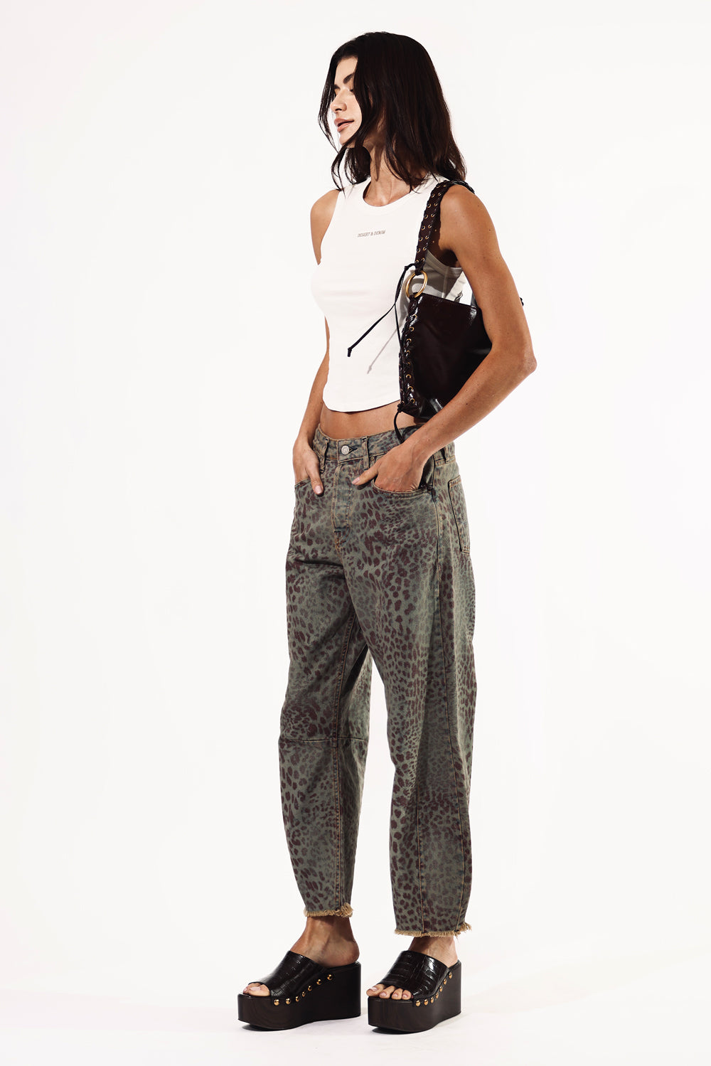 CALÇA MARIA FEMININA BARREL ANIMAL PRINT JEANS