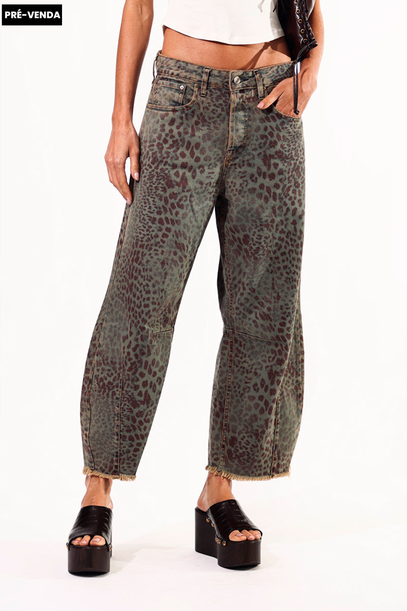 CALÇA MARIA FEMININA BARREL ANIMAL PRINT JEANS