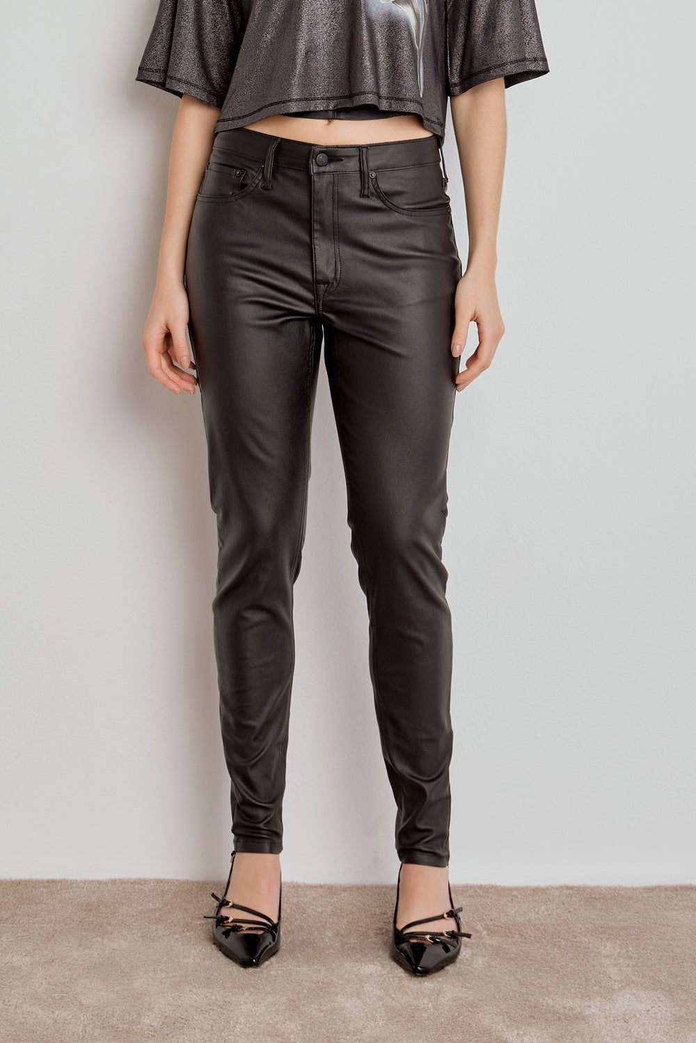 CALÇA FEMININA SKINNY RESINADA - PRETA
