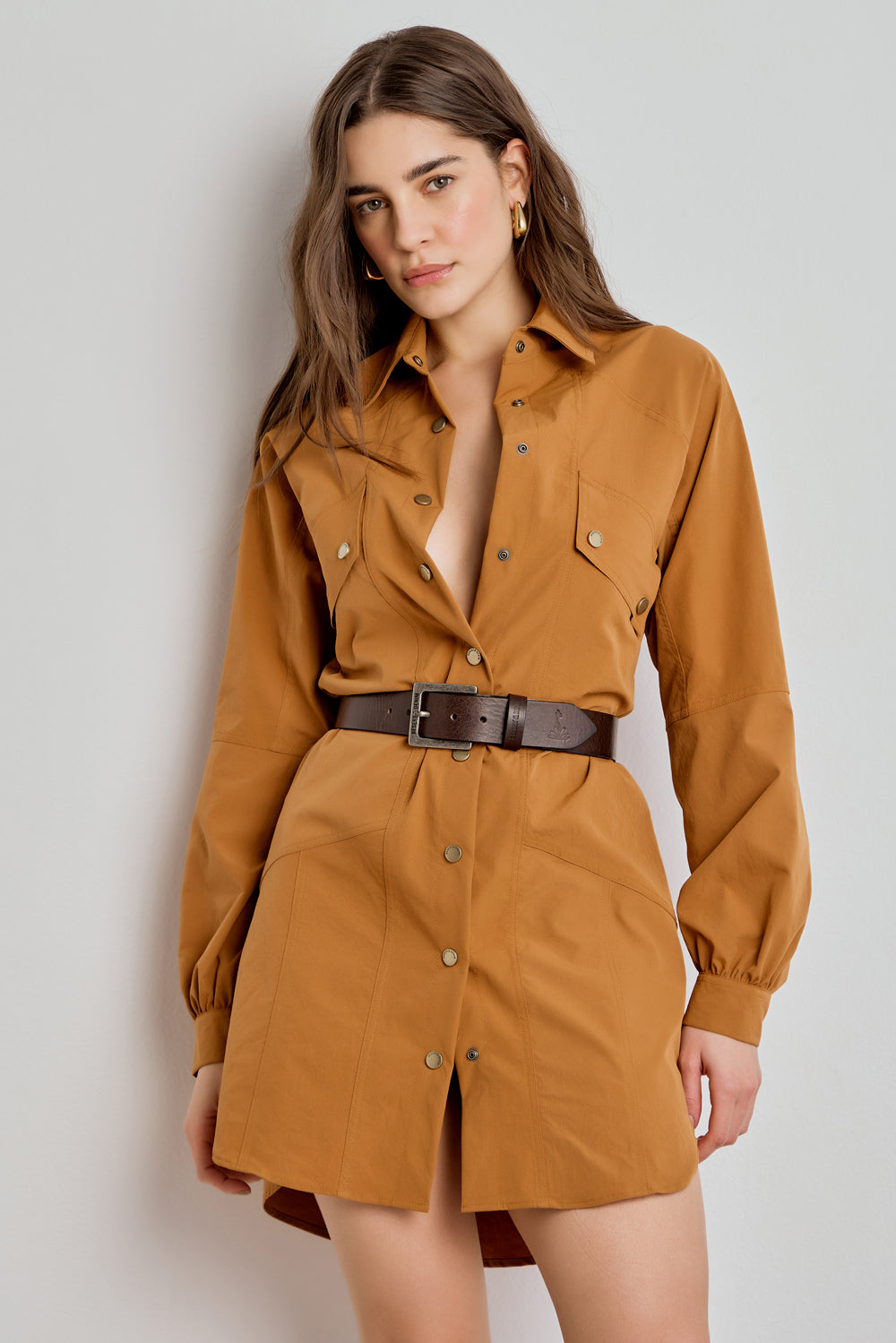 CHEMISE FEMININA MANGA LONGA RECORTES - CARAMELO