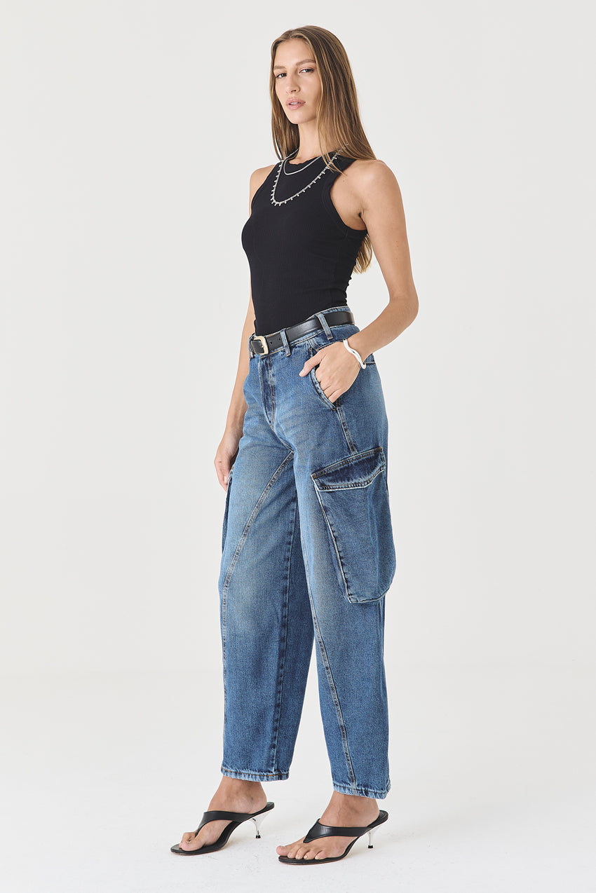 CALÇA MANOELA FEMININA BARREL CARGO JEANS ESCURO