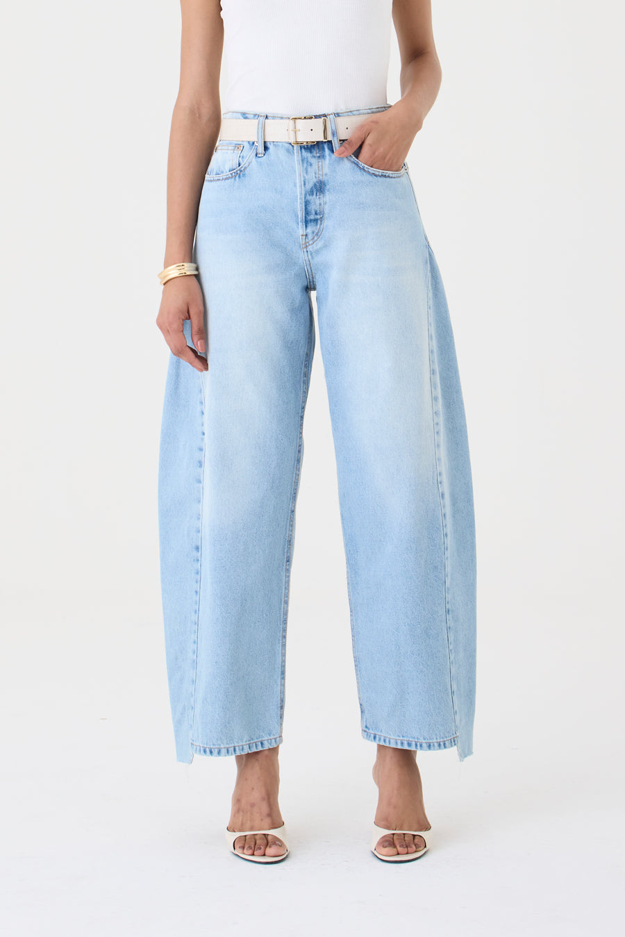 CALÇA ALINE FEMININA BARREL RECORTES JEANS CLARO