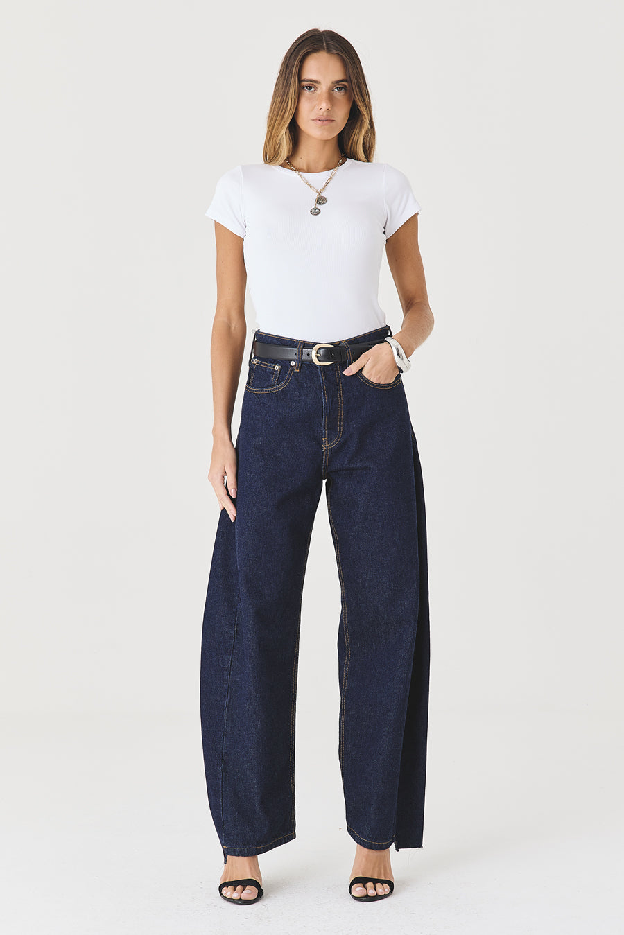 CALÇA ALINE FEMININA BARREL RECORTES JEANS ESCURO