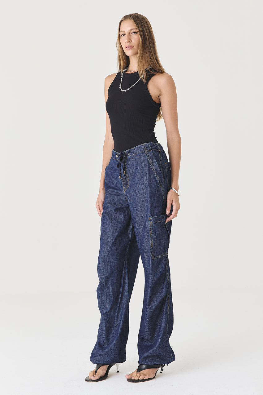 CALÇA LIVIA FEMININA CARGO AMARRAÇÃO JEANS
