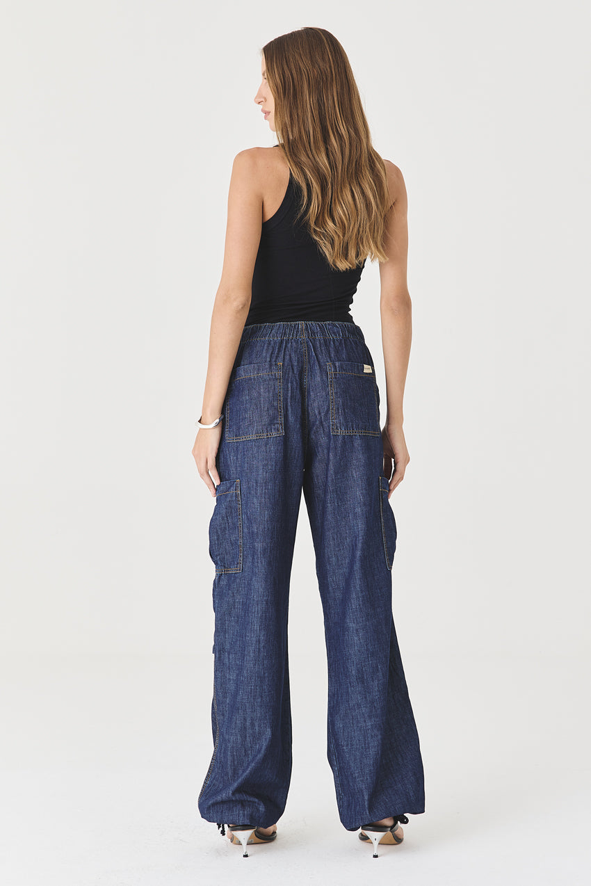 CALÇA LIVIA FEMININA CARGO AMARRAÇÃO JEANS