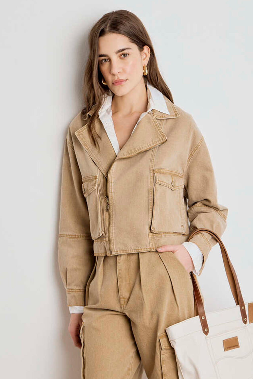 JAQUETA UTILITARIA ZIPER SARJA