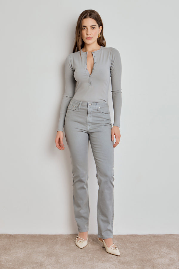 CALÇA TINA FEMININA LOW RISE SARJA CINZA CLARO