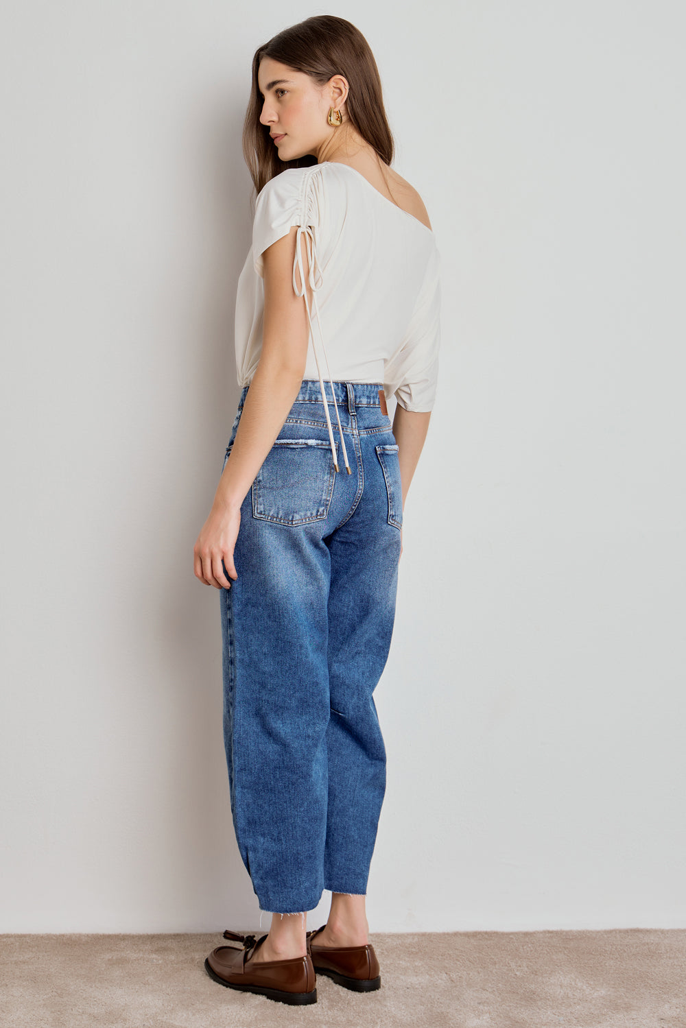 BLUSA FEMININA GLOW OMBRO CAIDO - OFF WHITE
