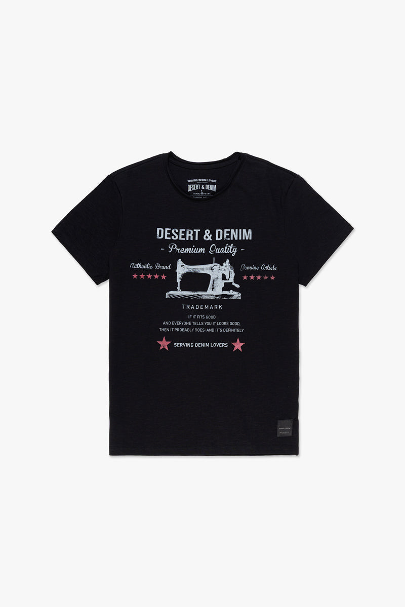 CAMISETA D&D MÁQUINA MASC - PRETA