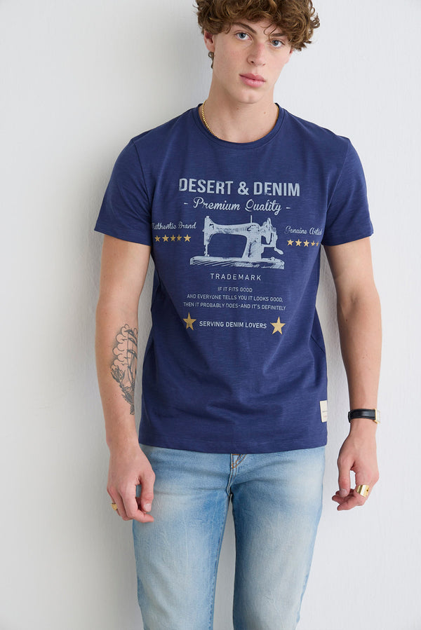 CAMISETA D&D MÁQUINA MASC - MARINHO