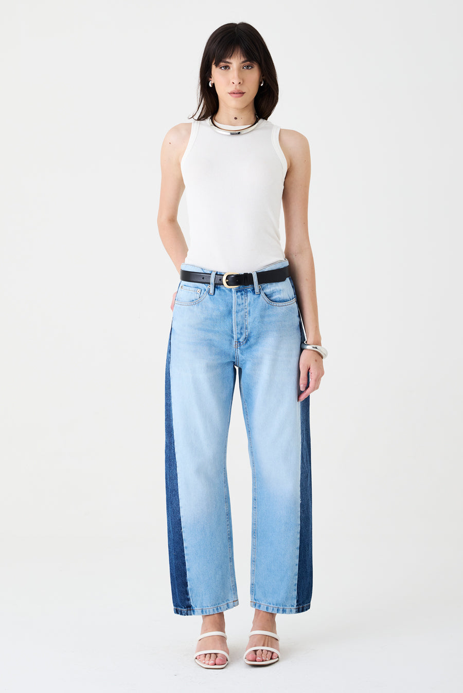 CALÇA MONICA FEMININA BARREL SLIM JEANS PATCH