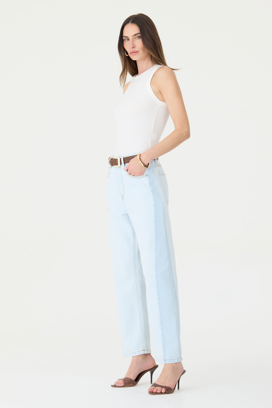 CALÇA MONICA FEMININA BARREL SLIM JEANS PATCH
