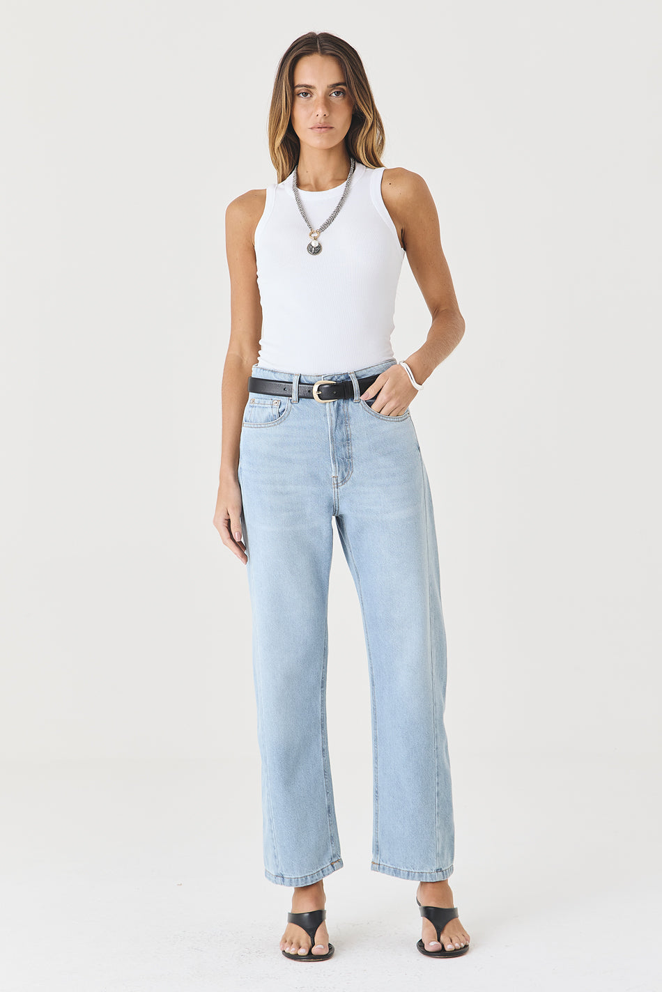 CALÇA MONICA FEMININA BARREL SLIM JEANS MÉDIO