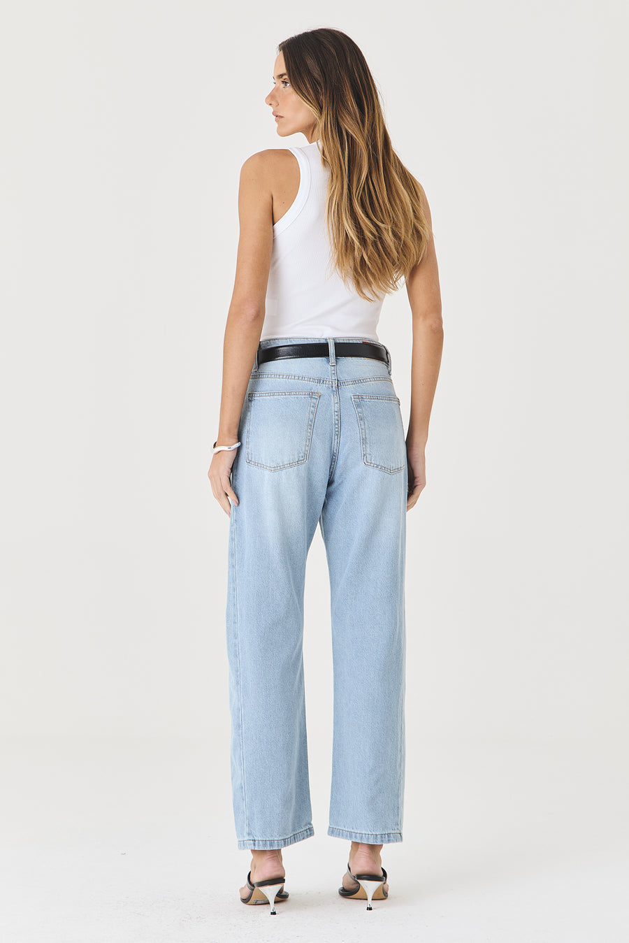 CALÇA MONICA FEMININA BARREL SLIM JEANS MÉDIO