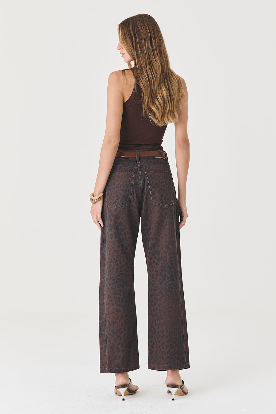 CALÇA MONICA FEMININA BARREL SLIM SARJA TRUE LEOPARD ESCURO