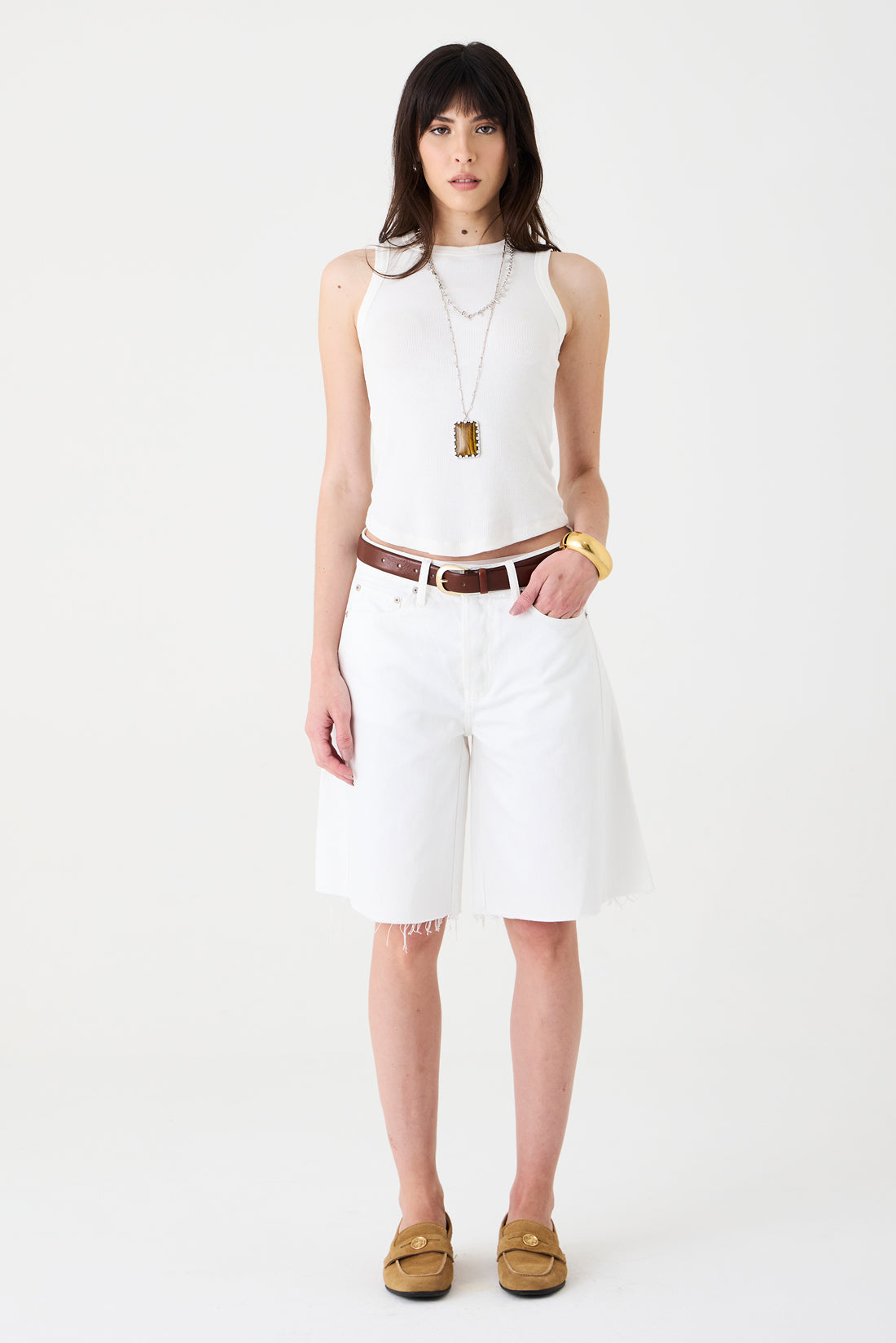 BERMUDA LUNA SARJA  FEMININA RECORTES BARRA FIO OFF WHITE