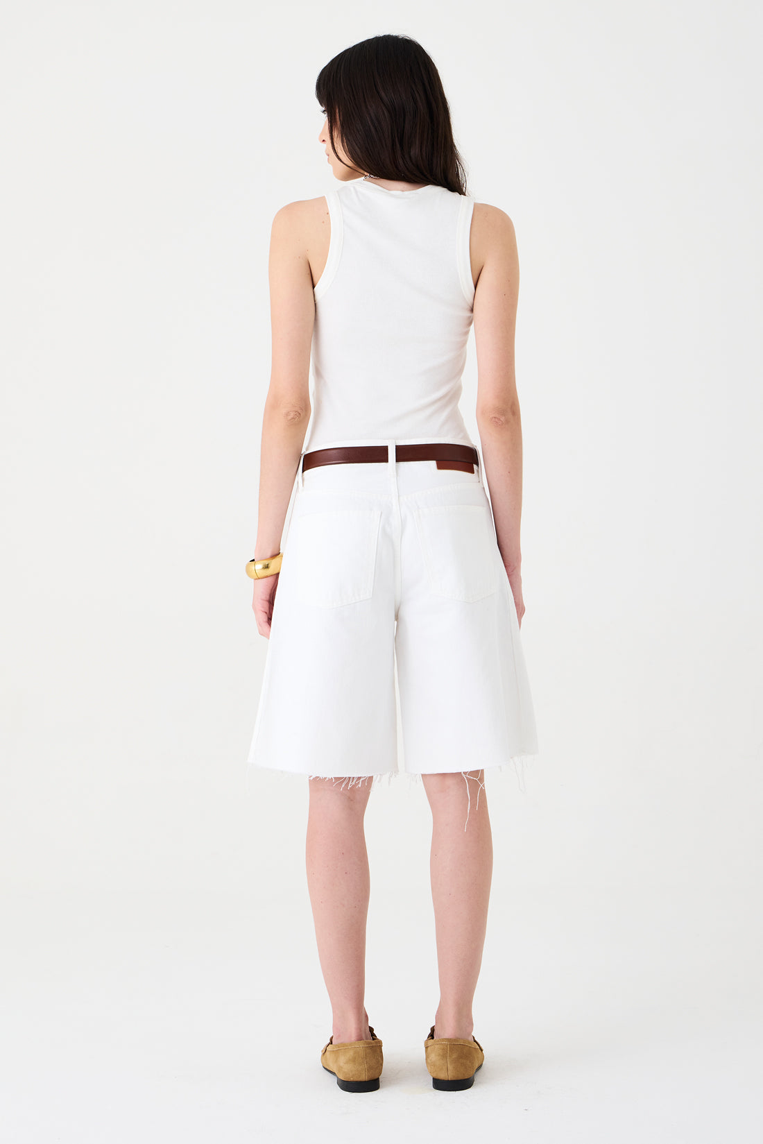 BERMUDA LUNA SARJA  FEMININA RECORTES BARRA FIO OFF WHITE