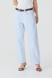 CALÇA MONICA FEMININA BARREL SARJA SLIM AZUL CLARO