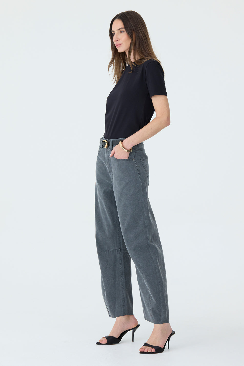 CALÇA MARIA FEMININA BARREL SARJA GRAFITE