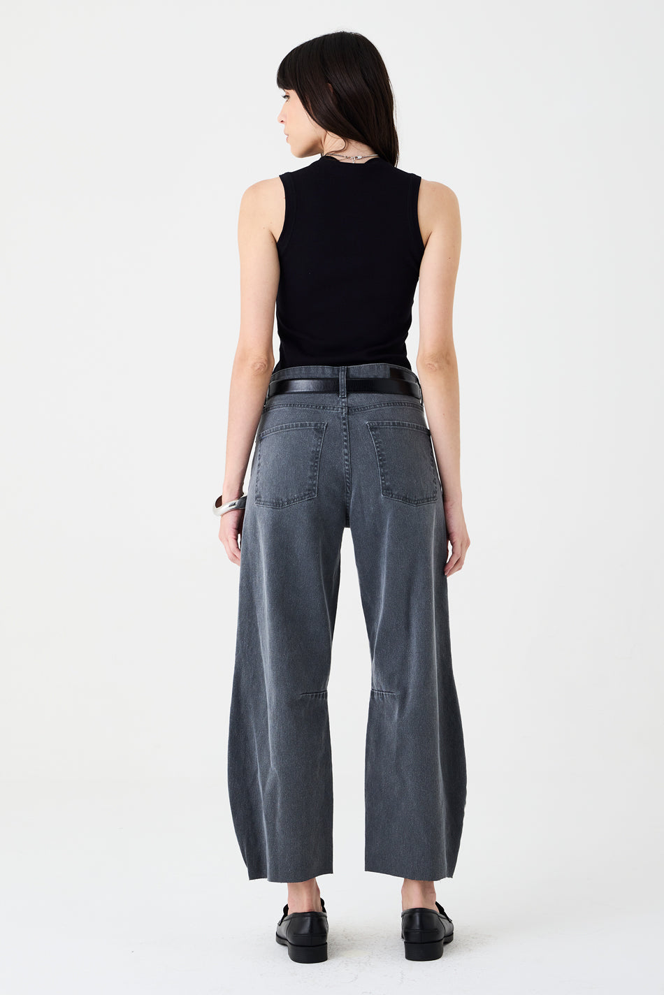 CALÇA MARIA FEMININA BARREL SARJA GRAFITE