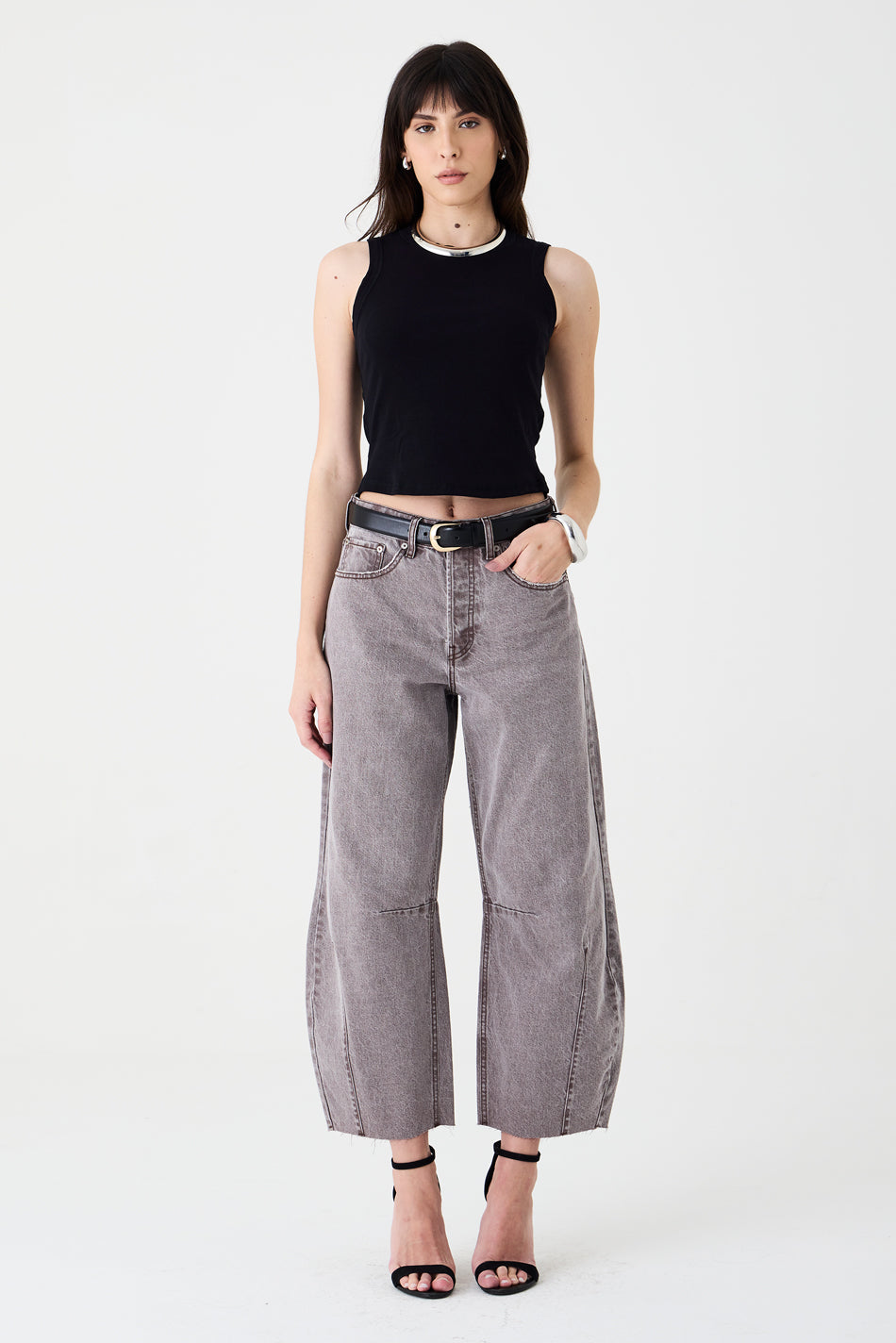 CALÇA MARIA FEMININA BARREL SARJA MARROM