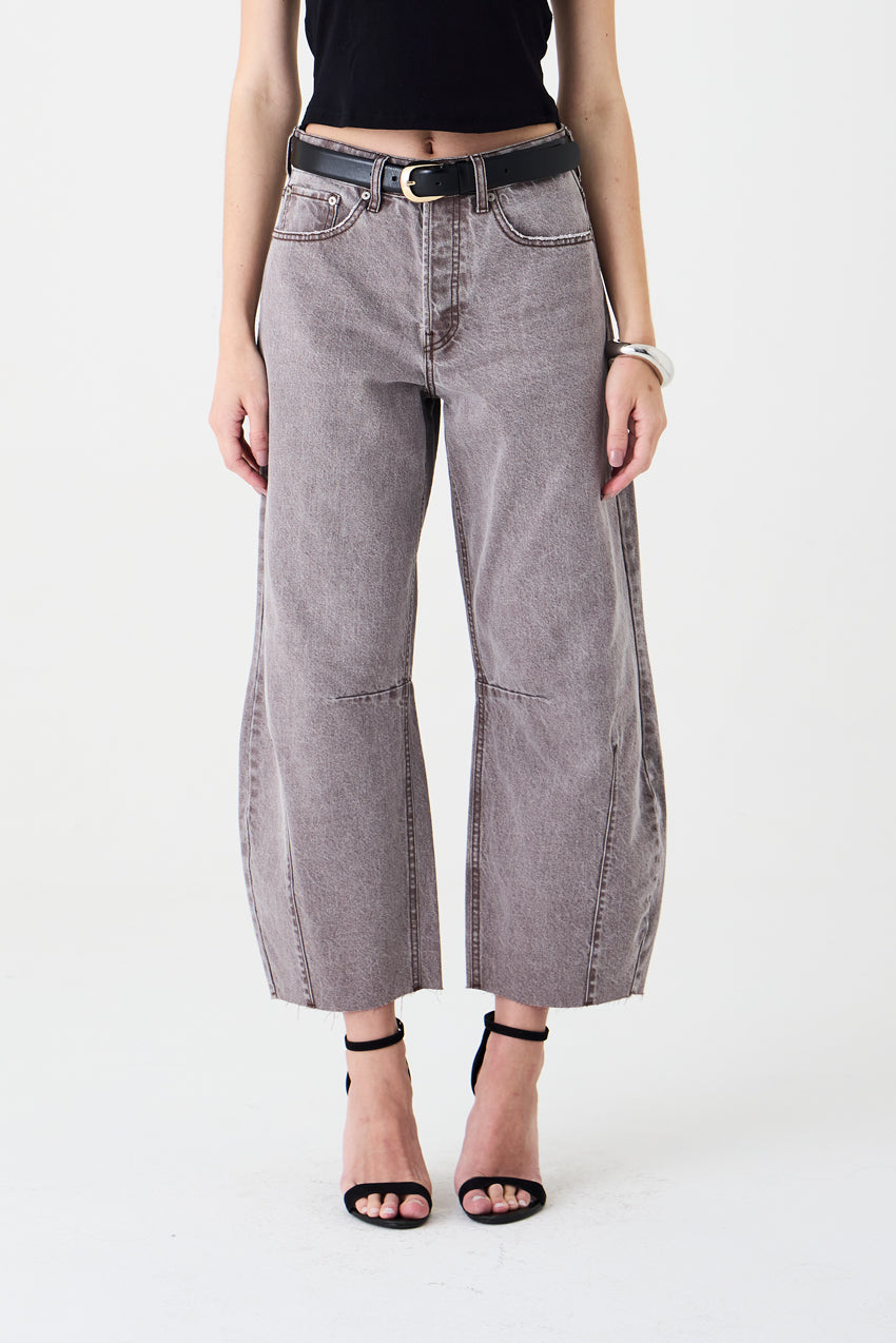 CALÇA MARIA FEMININA BARREL SARJA MARROM