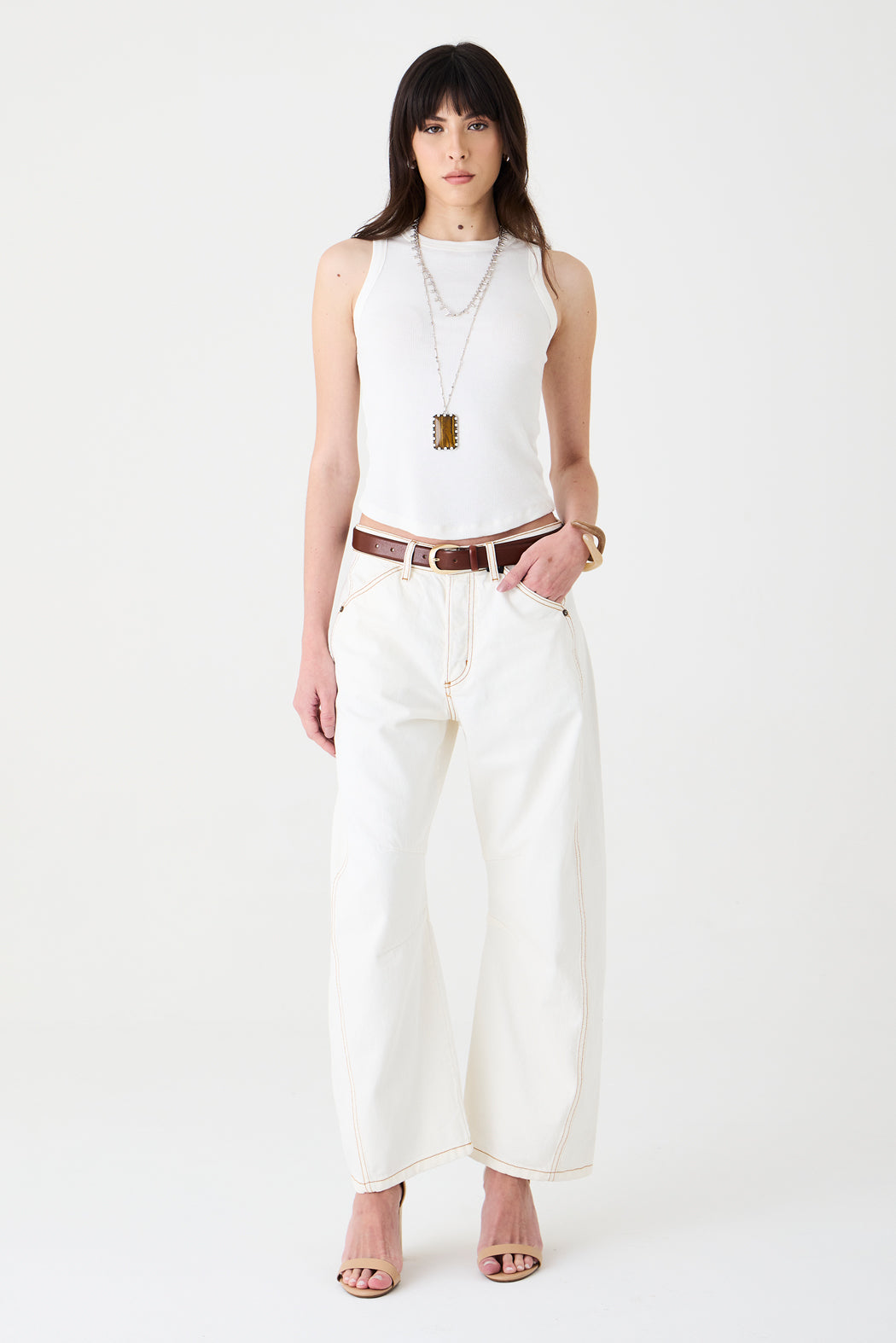 CALÇA EMILY FEMININA BARREL RECORTES E PENCE SARJA