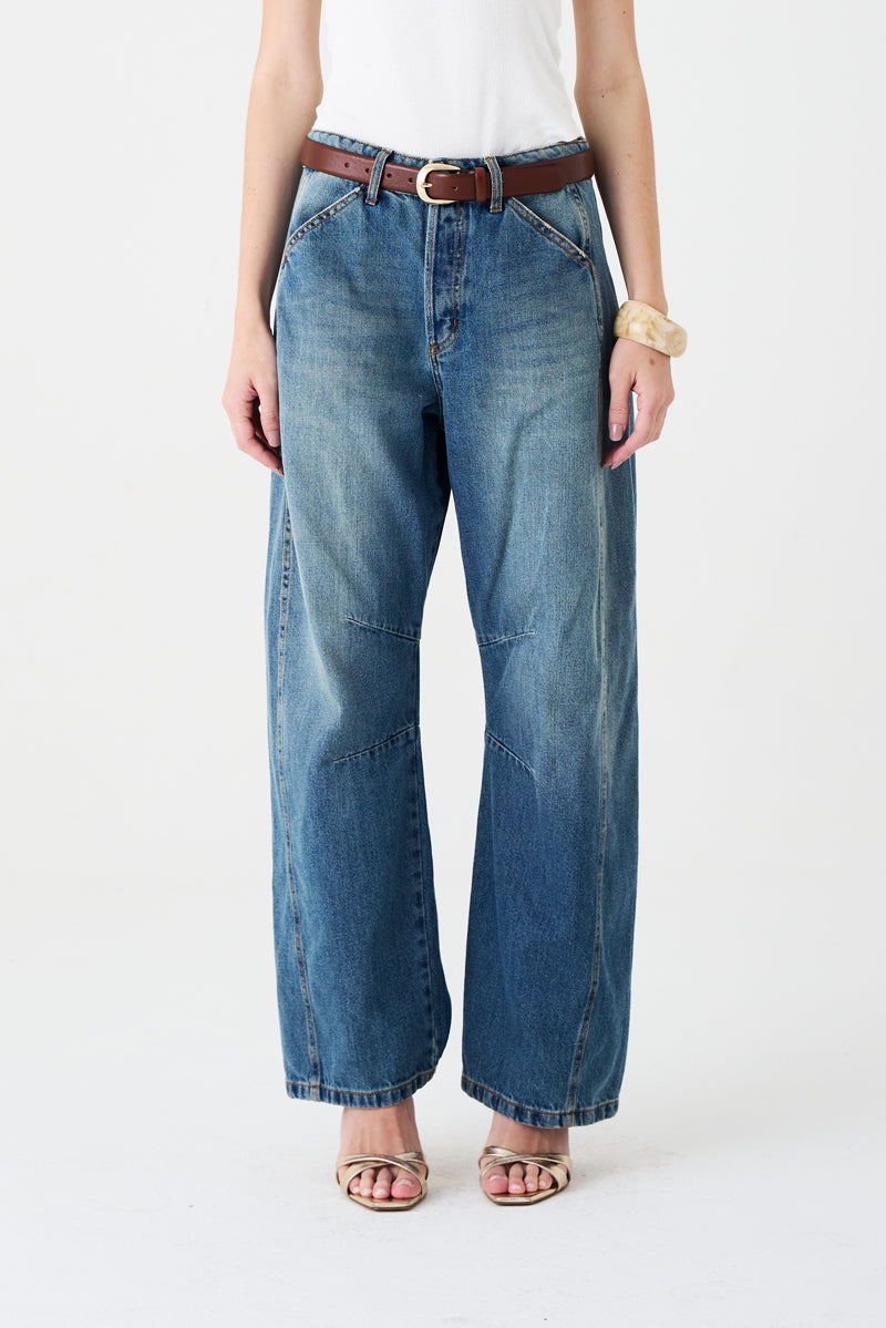 CALÇA EMILY FEMININA BARREL RECORTES E PENCE JEANS MÉDIO