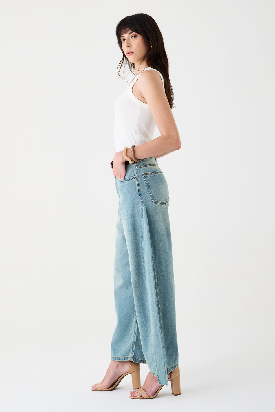 CALÇA ALINE FEMININA BARREL RECORTES JEANS CLARO DIRTY