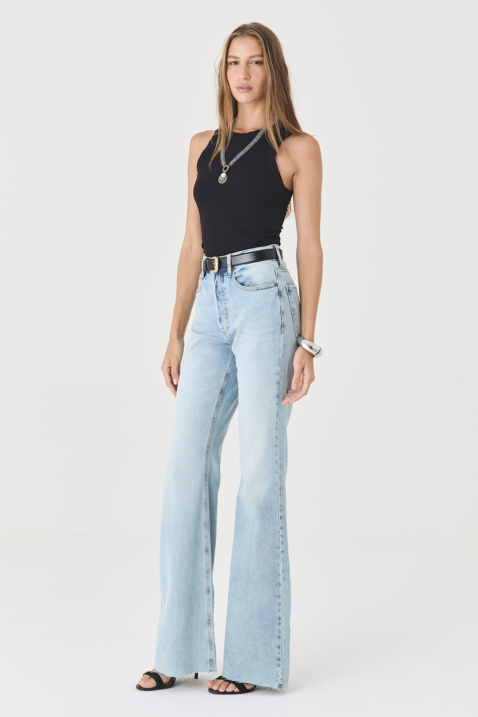 CALÇA ELIS FEMININA BOOTCUT BARRA FIO JEANS MÉDIO
