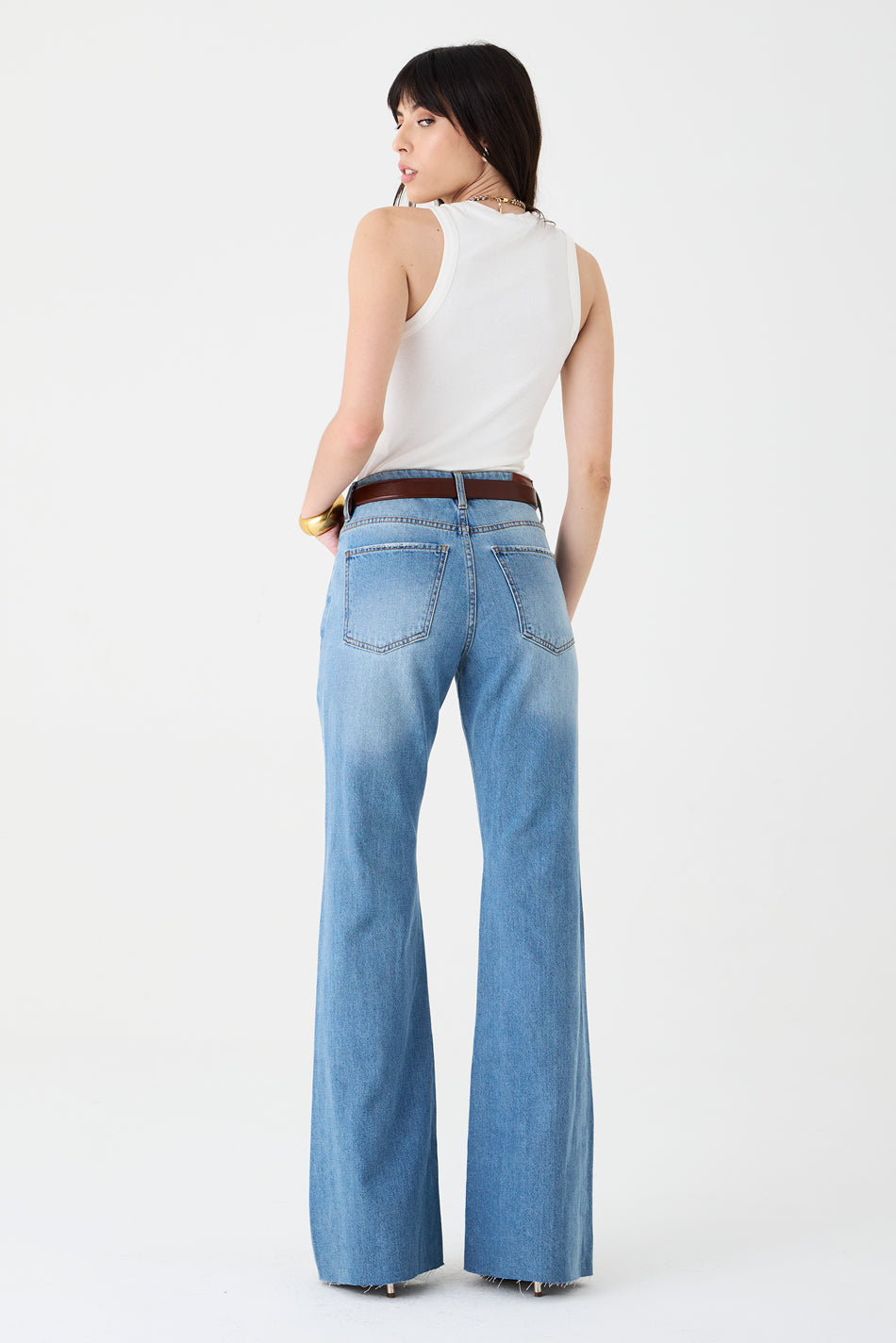 CALÇA ELIS FEMININA BOOTCUT BARRA FIO JEANS MÉDIO