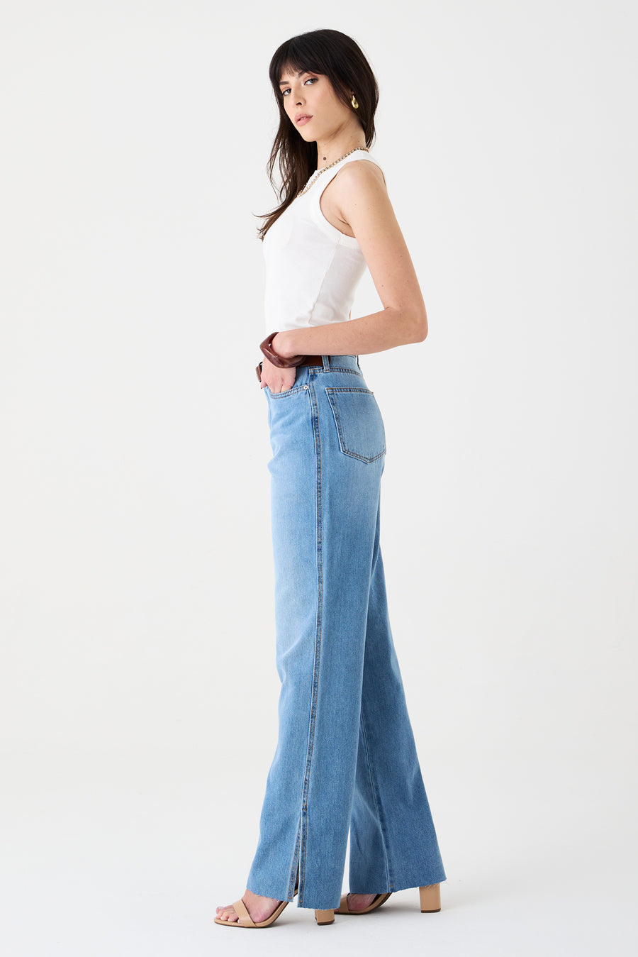 CALÇA JUDITH FEMININA WIDE LEG FENDA JEANS CLARO