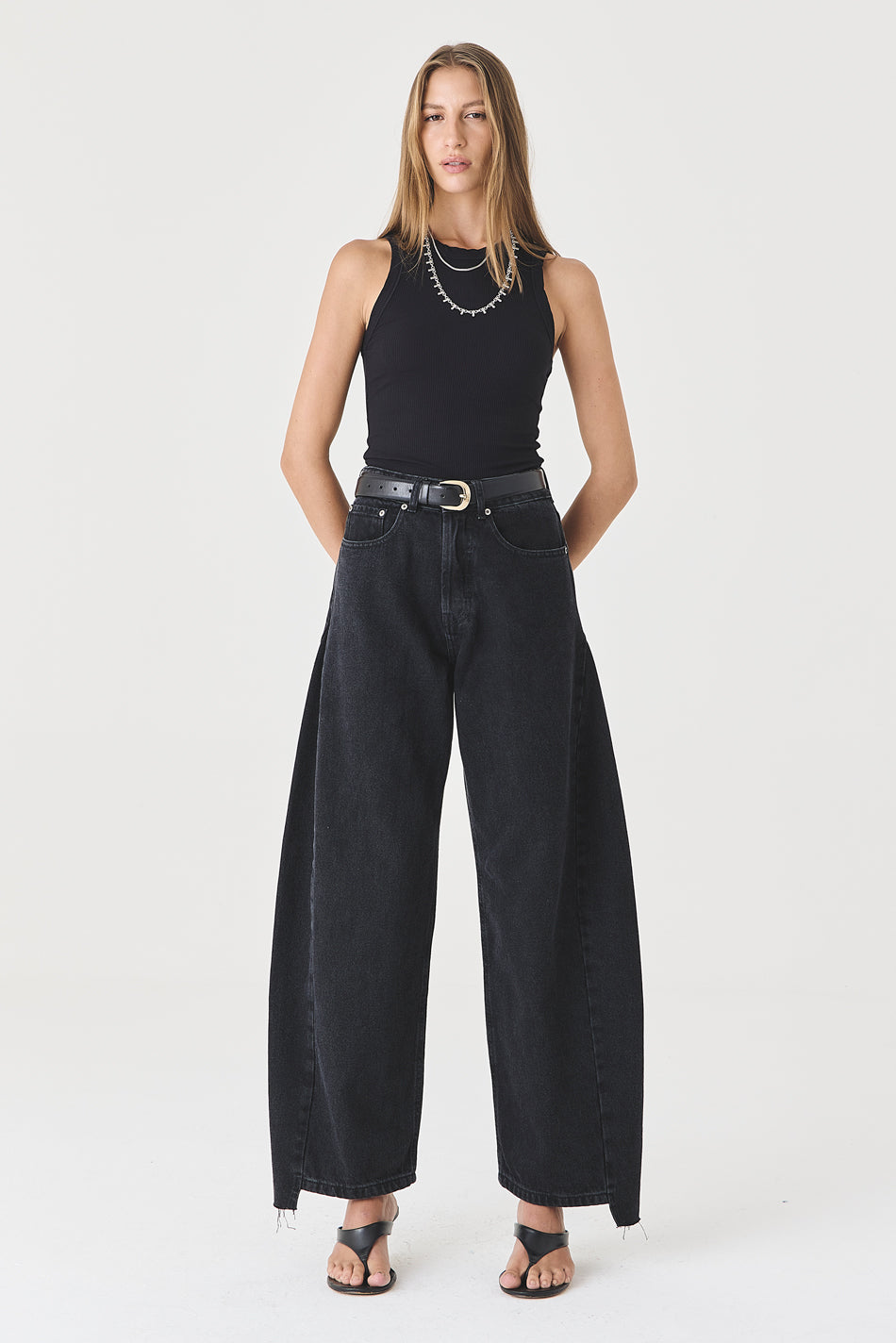 CALÇA ALINE FEMININA BARREL RECORTES JEANS BLACK