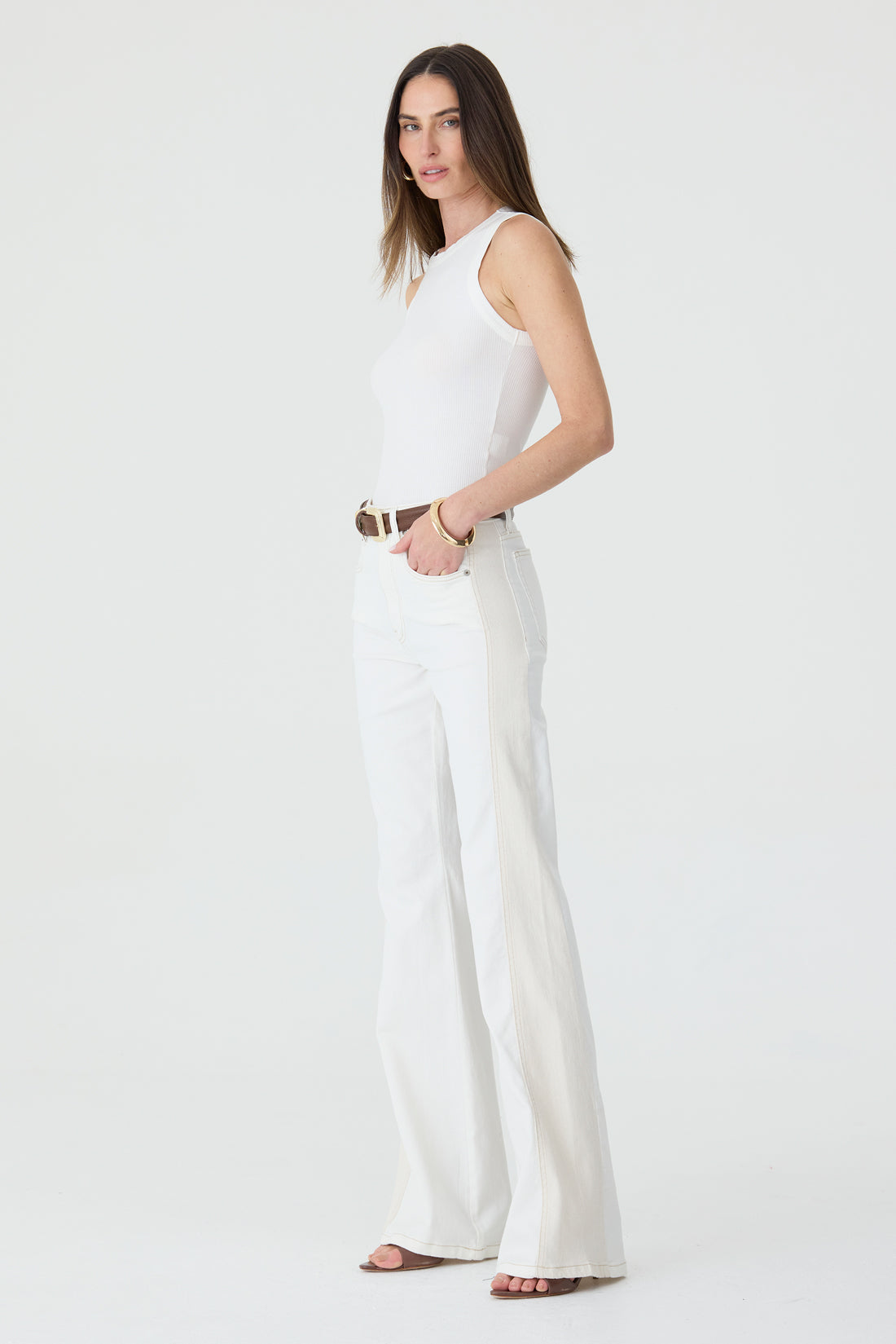 CALÇA LARISSA FEMININA BOOTCUT SARJA PATCH NATURAL