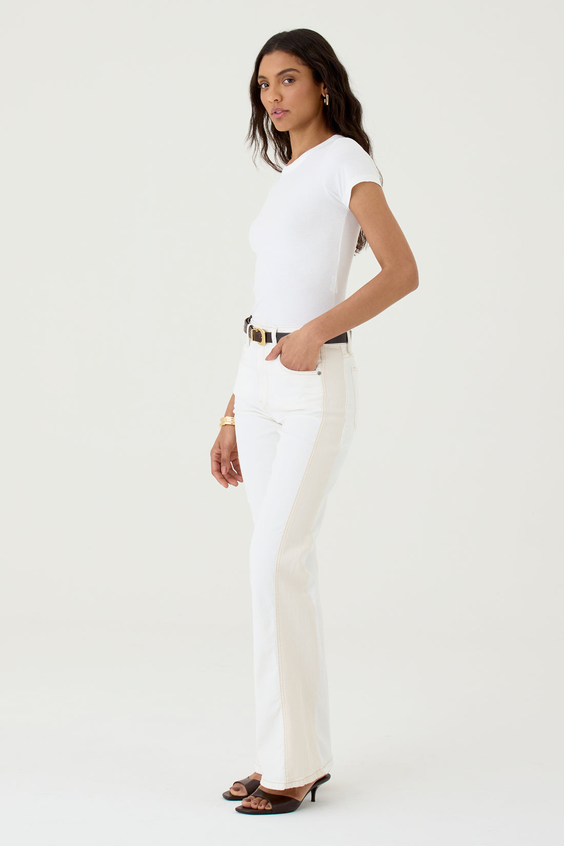 CALÇA LARISSA FEMININA BOOTCUT SARJA PATCH NATURAL