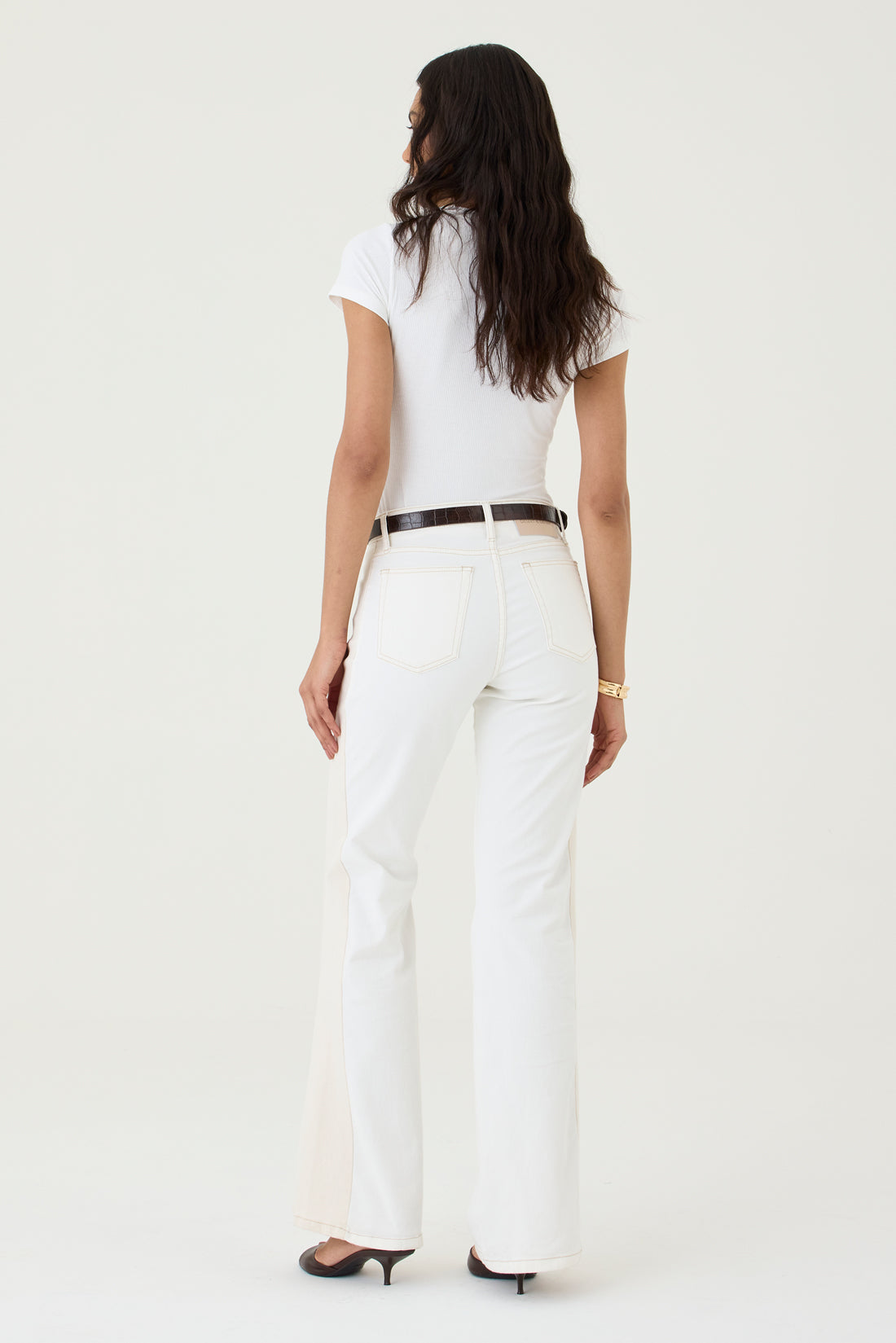 CALÇA LARISSA FEMININA BOOTCUT SARJA PATCH NATURAL