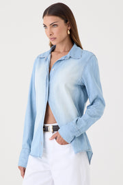 CAMISA FEMININA JEANS STONED CLARO SLIM
