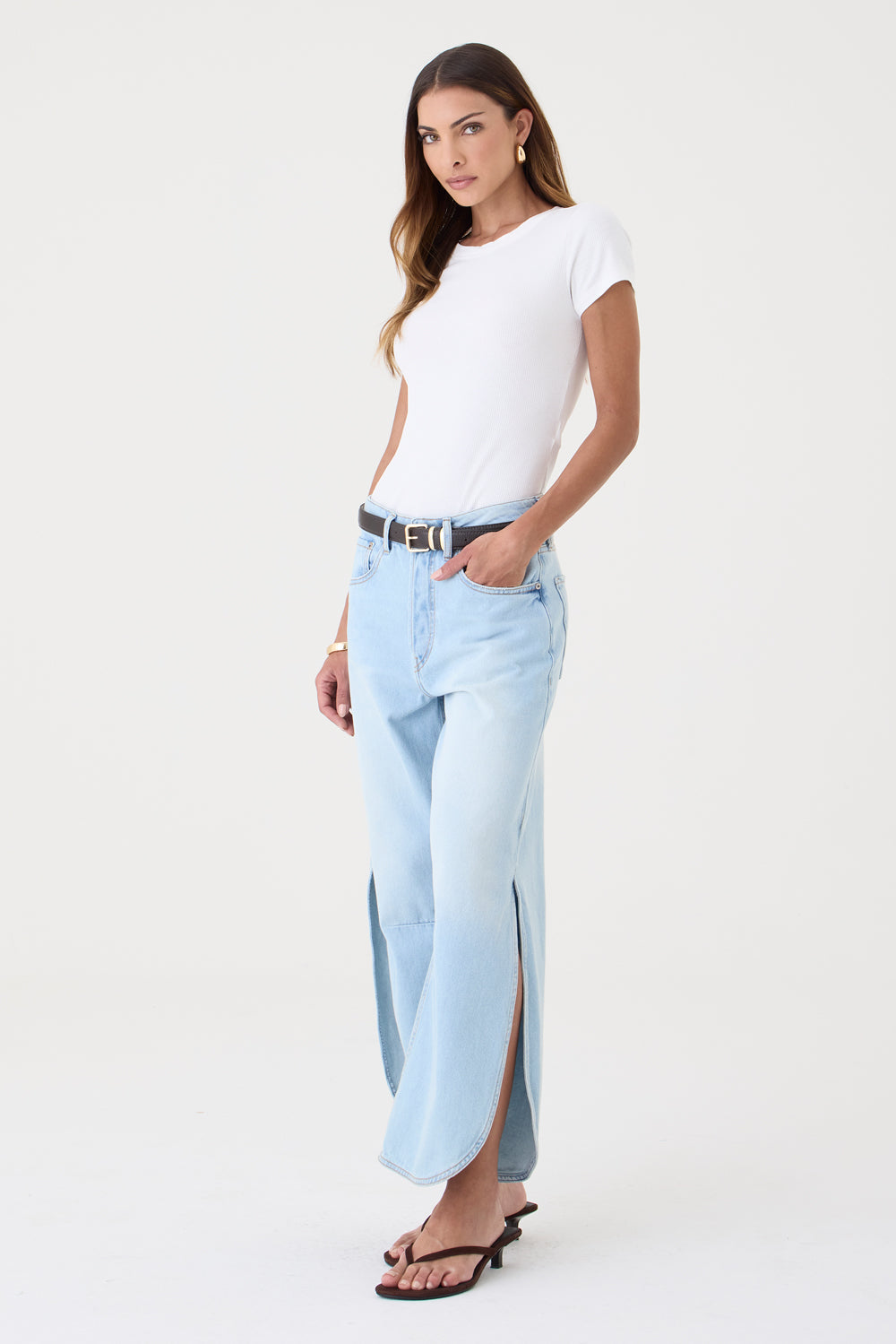 CALÇA MARIA FEMININA BARREL FENDA JEANS CLARO