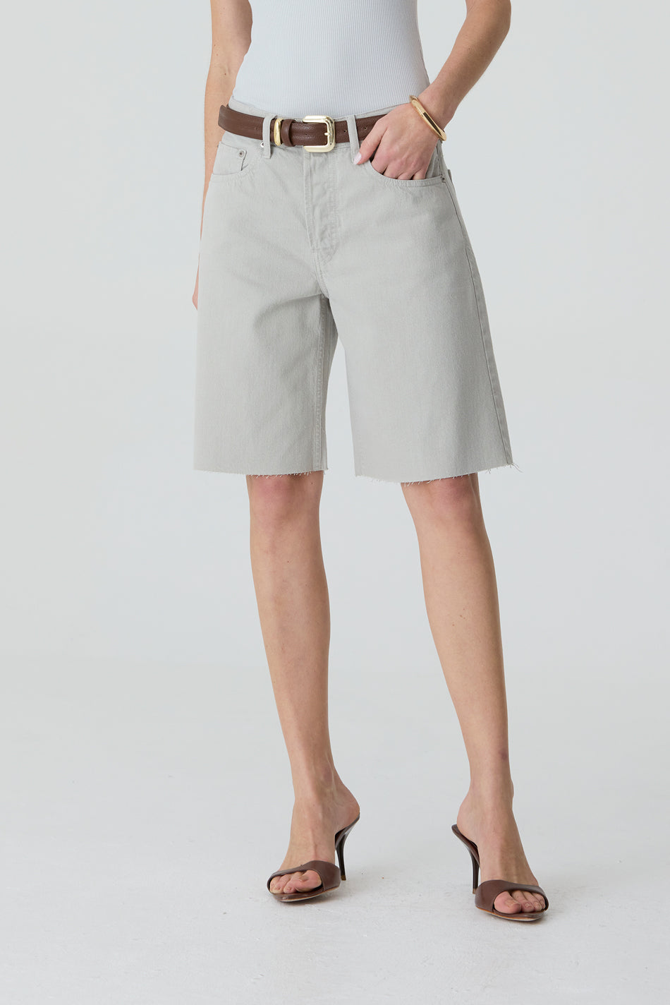 JORTS HELENA FEMININO BARRA A FIO SARJA AGATE GRAY