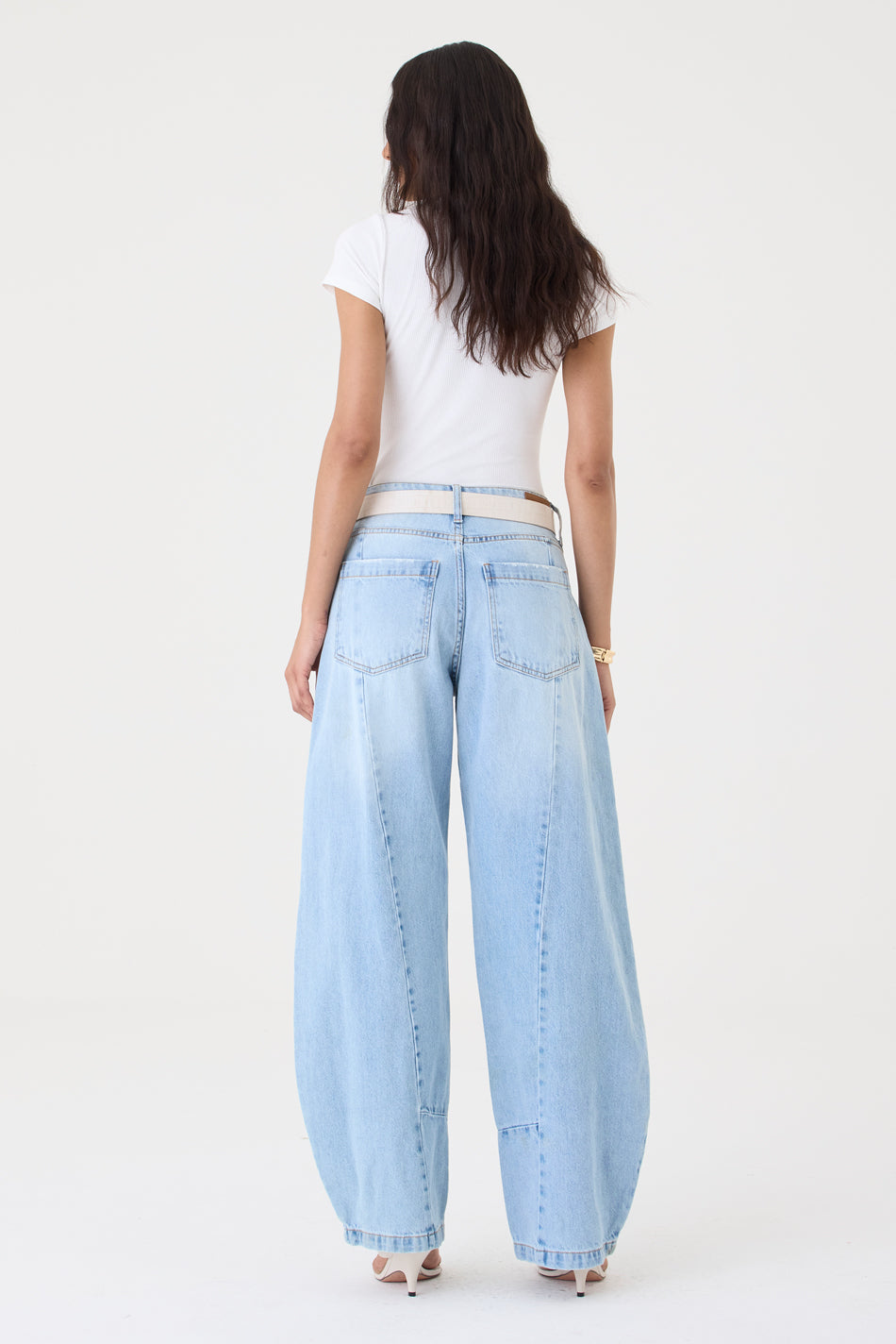 CALÇA FABI FEMININA BALLOON RECORTES JEANS CLARO