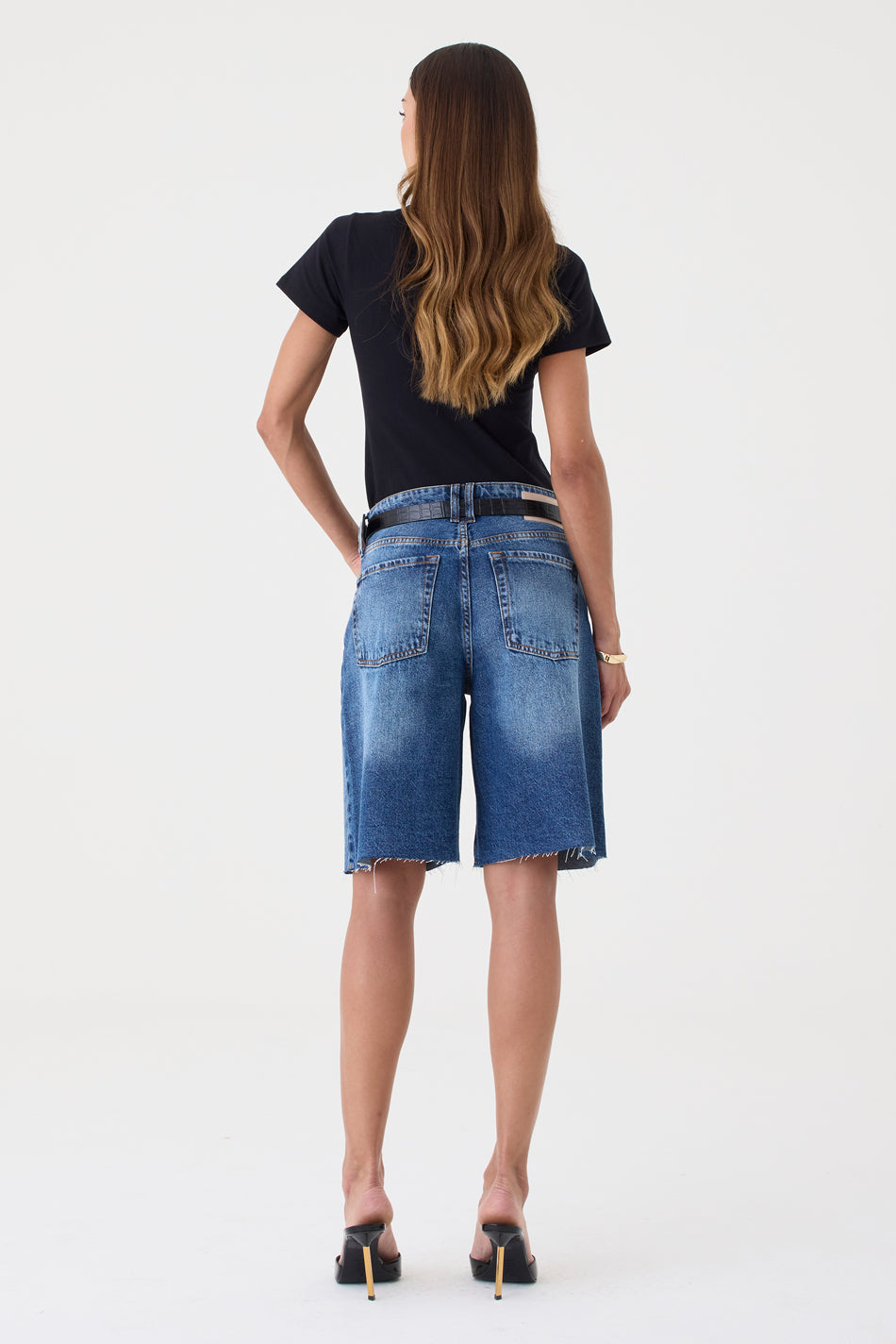 JORTS HELENA FEMININO BARRA A FIO JEANS MÉDIO ESCURO