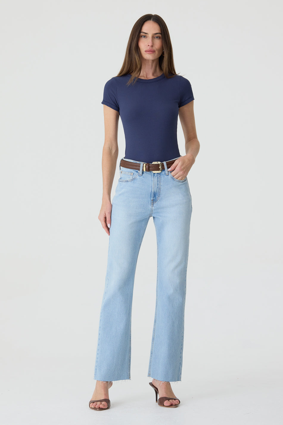 CALÇA BABI FEMININA SLIM STRAIGHT COM ELASTANO JEANS CLARO