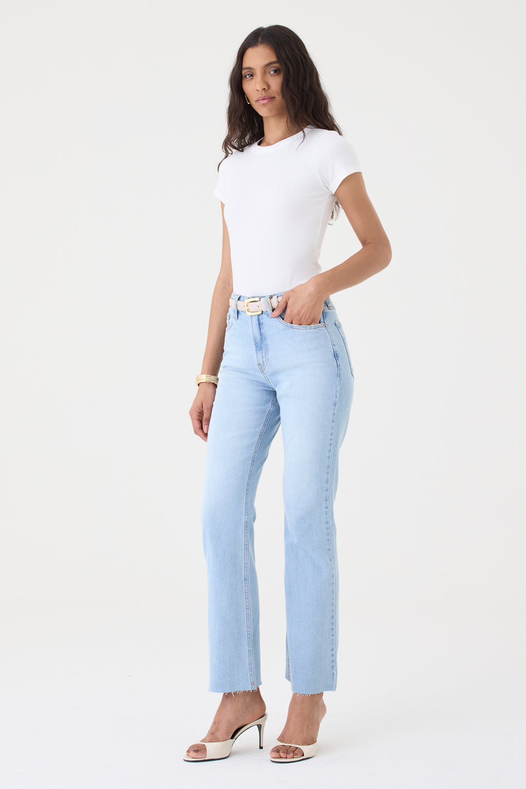 CALÇA MAJU FEMININA SLIM STRAIGHT COM ELASTANO JEANS CLARO