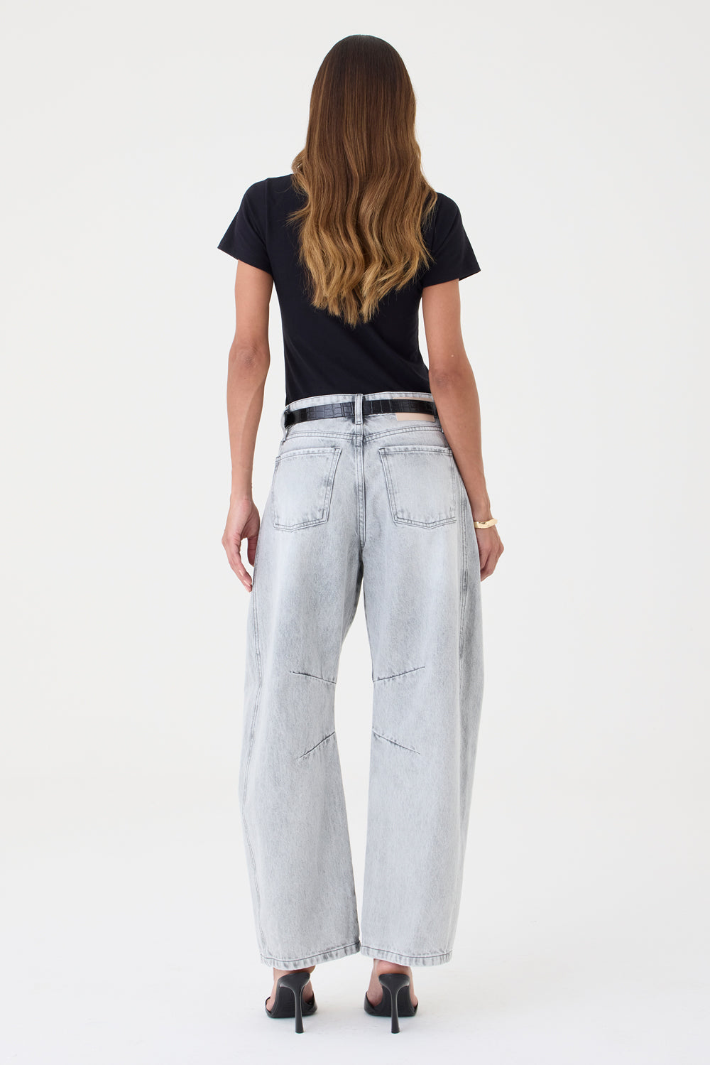 CALÇA EMILY FEMININA BARREL RECORTES E PENCE GRAY