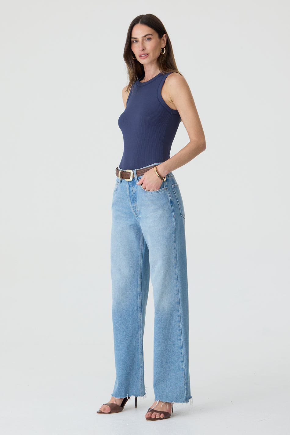 CALÇA DANI FEMININA STRAIGHT BARRA A FIO JEANS CLARO